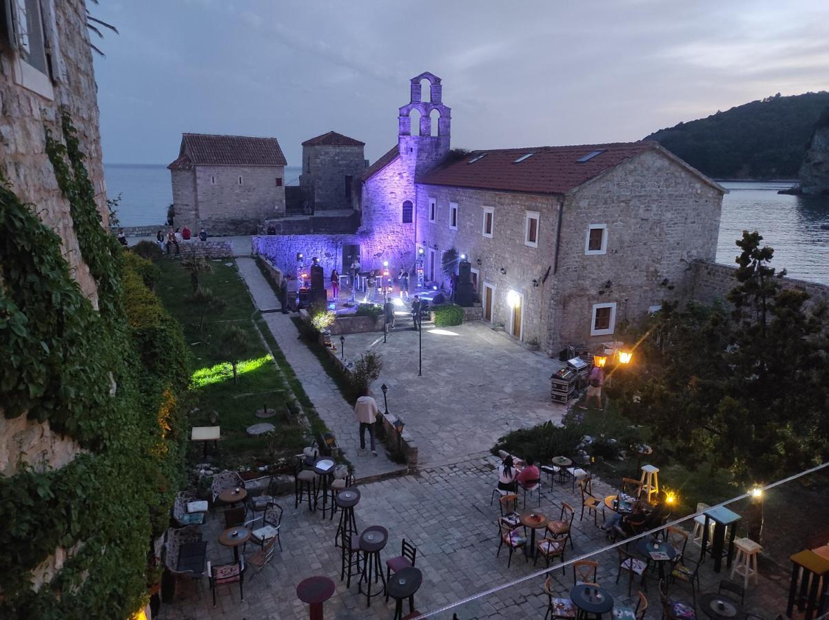 Freedom Hostel Budva Exterior photo